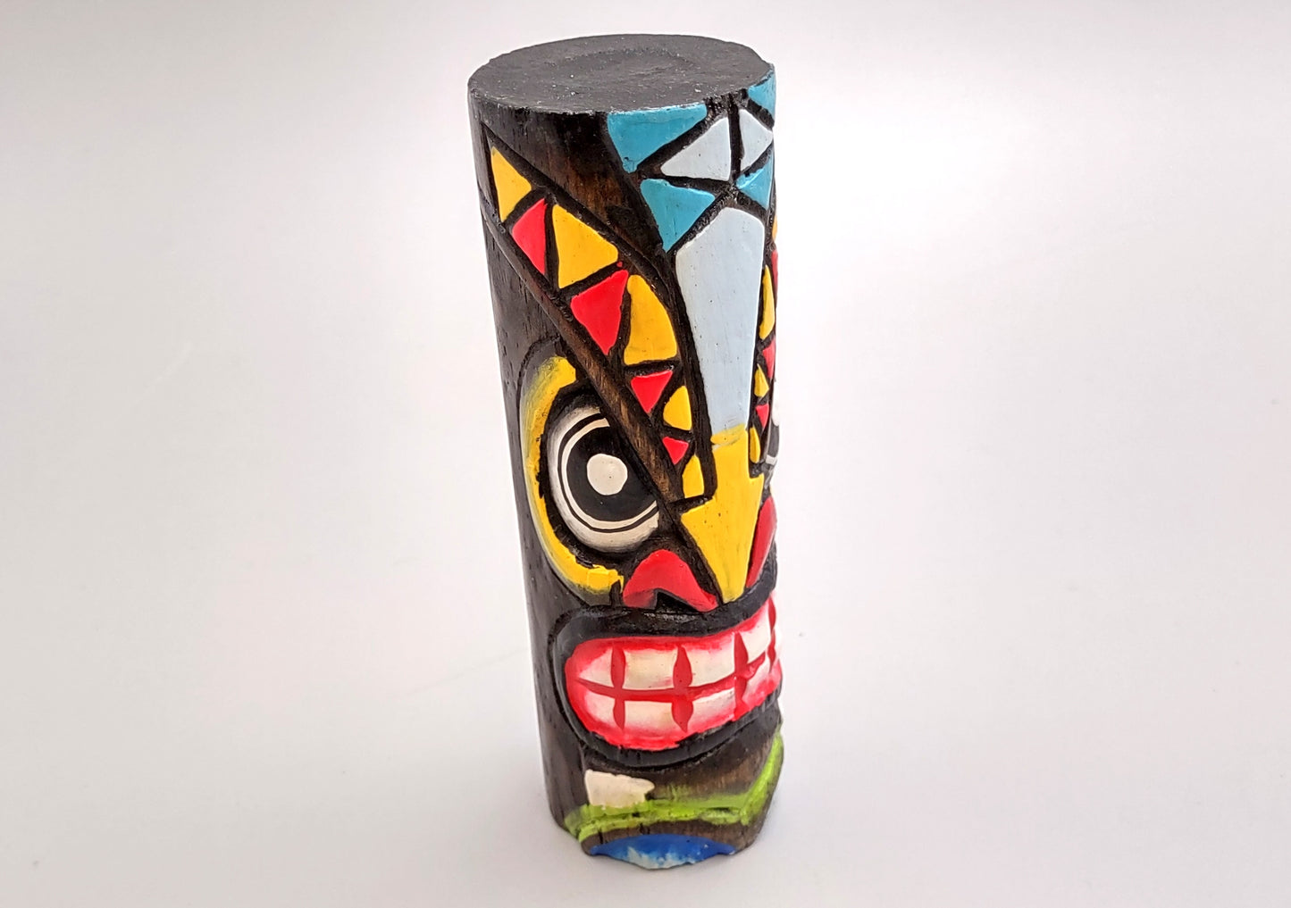 Painted Wooden Tiki Totem (1 pole approx. 6 inches tall) A fun unique touch of colorful Island table décor!