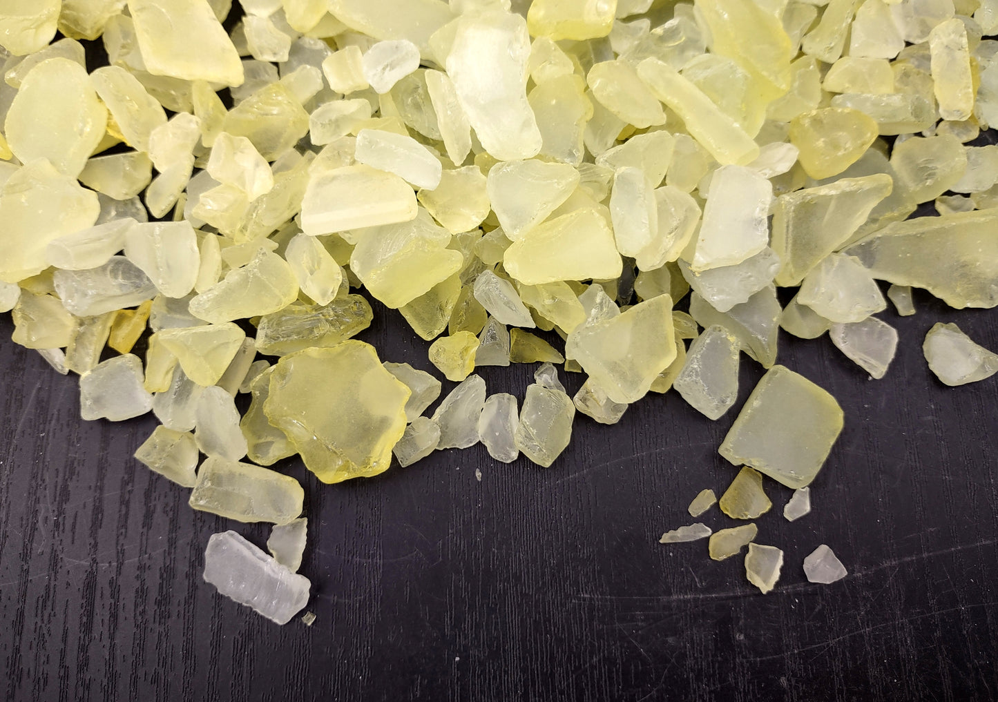 Beach Sea Glass Rough Yellow Green Medium Tumbled (approx. 1 kilogram 0.5-1+ inches) Man made frosted sea glass fragments. Copyright 2024 seashellsupply.com