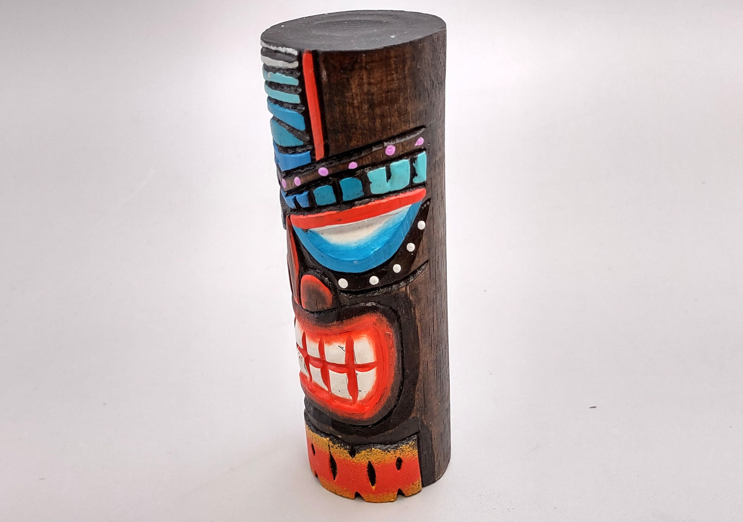 Painted Wooden Tiki Totem (1 pole approx. 6 inches tall) A fun unique touch of colorful Island table décor!